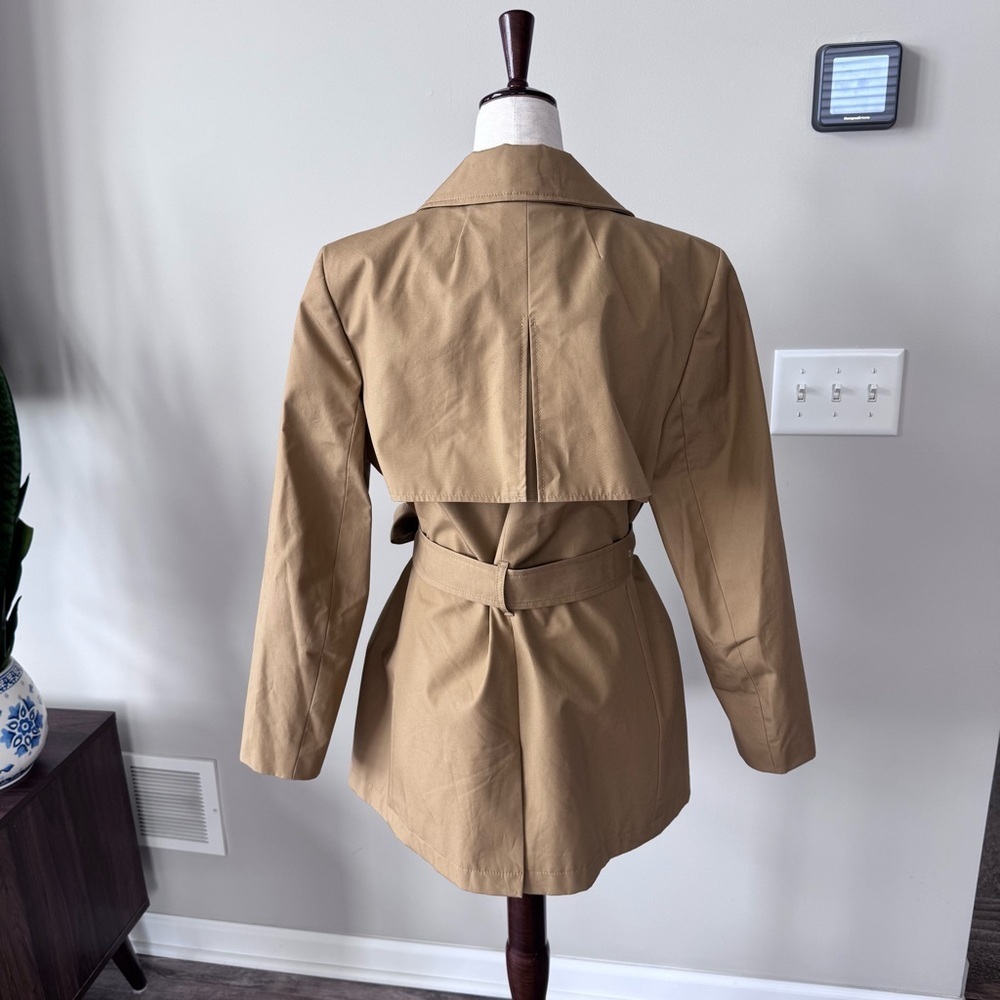 Like new! J. Crew Cropped Icon Belted trench coat Notched Collar - Classic Tan - Picture 3 of 10